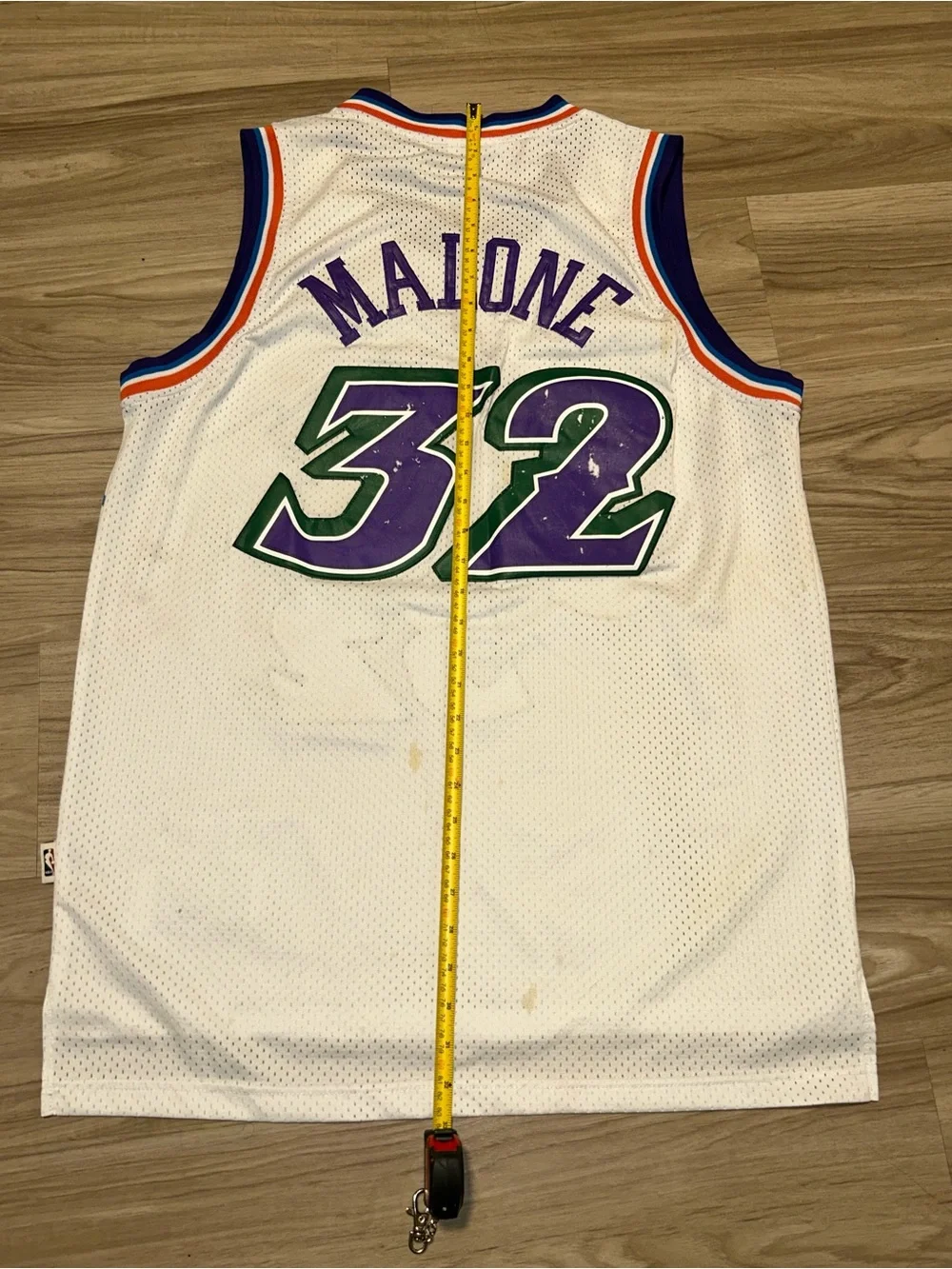 Vintage Adidas White Utah Jazz #32 Hardwood Classics Jersey Malone xl